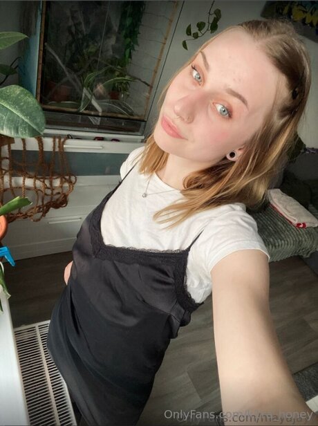 アジアン潮吹き オンリーファンズ アート裸 写真