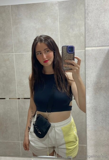 Angelinaroig 可愛いモデル 写真