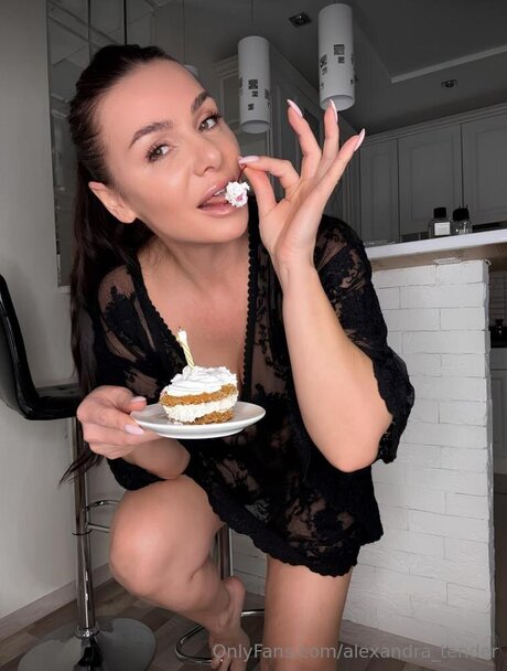 Alexandra Tender スター アーカイブ