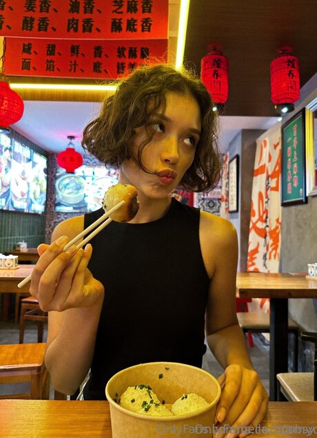 Bella Boobsy プロフィール写真