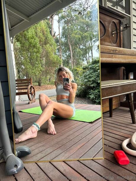 Isabella Moreau ポルノスター セクシー 写真