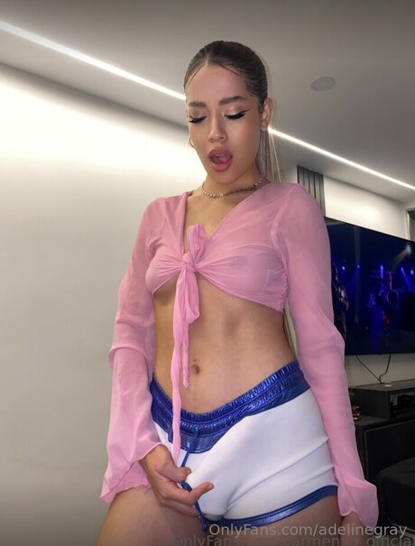 Adelinegray ポルノスター セクシー 写真