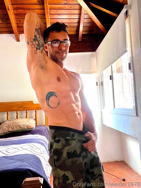 Welder1978 ポルノモデル ギャラリー