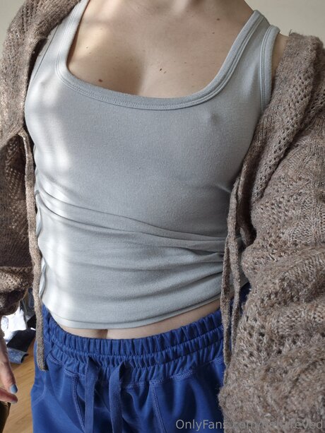 Bellareved ポルノ女優 写真