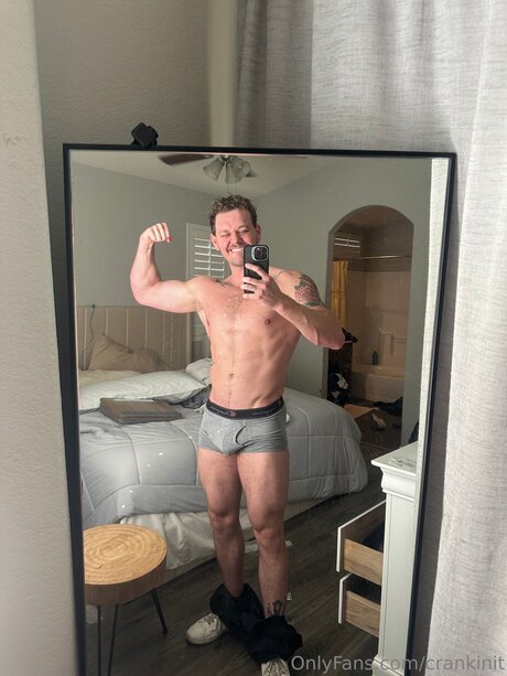 Crankinit セクシーなポルノスター ギャラリー