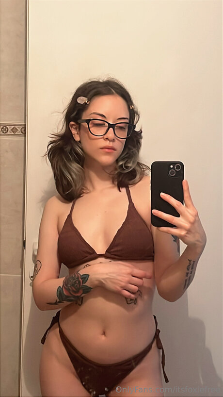 Itsfoxiefree スター 裸 写真