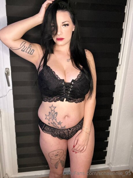 Schaennie 95 ホットなスター 写真