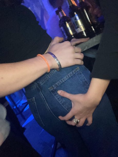 小柄な足オンリーファンズ 裸 画像