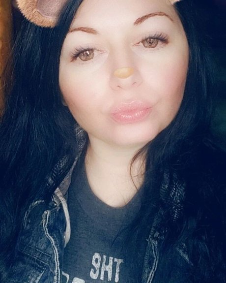 スキニーモデルオンリーファンズ 無料セックス 写真