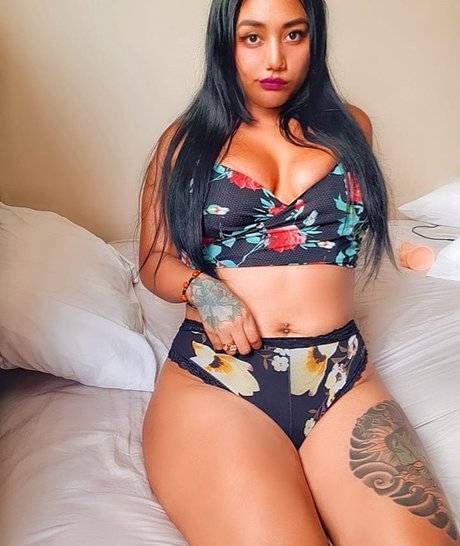 Adabella ポルノスター 可愛い 画像