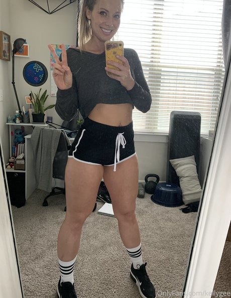 Kelly Gee xxxモデル 画像