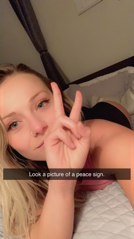 Kelly Gee かわいいモデル 画像