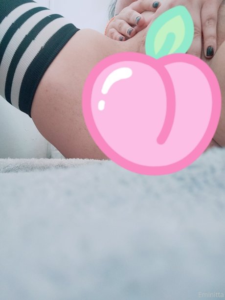 Eminitta ヌードモデル ギャラリー