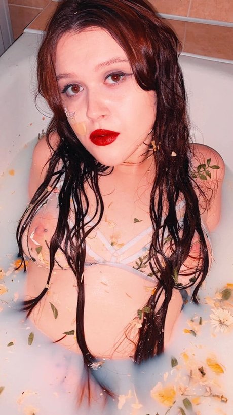 Devo4ka Askorbinka かわいいポルノスター 画像