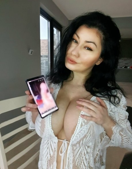 acheekygirl ポルノスター 画像