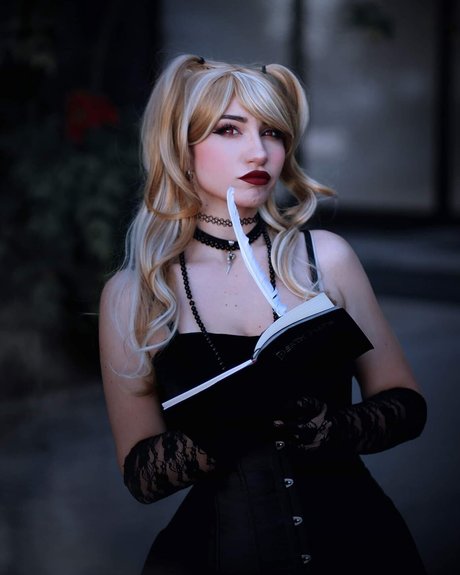 Daisyylewd ポルノスター ギャラリー