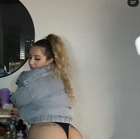 アナルファックオンリーファンズ セクシーヌード 画像