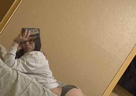 陸軍の熟女オンリーファンズ ホットヌード 画像