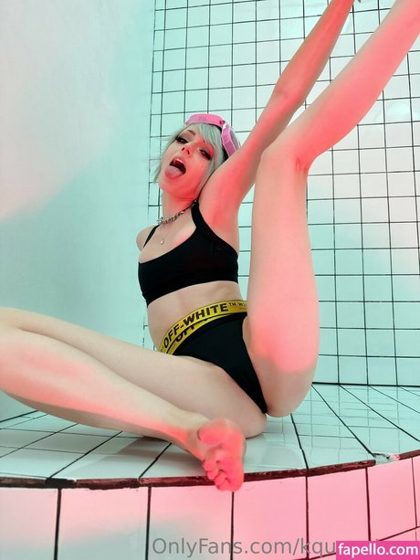 金髪の小人オンリーファンズ ポルノ ギャラリー