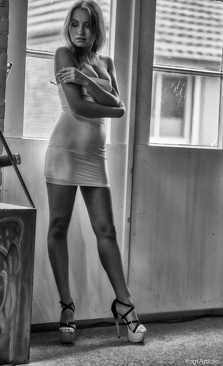 後背位オンリーファンズ 無料xxx 画像