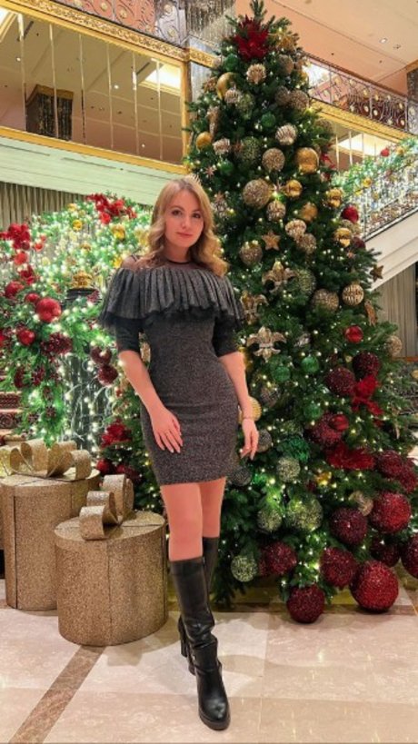 パンツを食い込ませるオンリーファンズ アートヌード ギャラリー