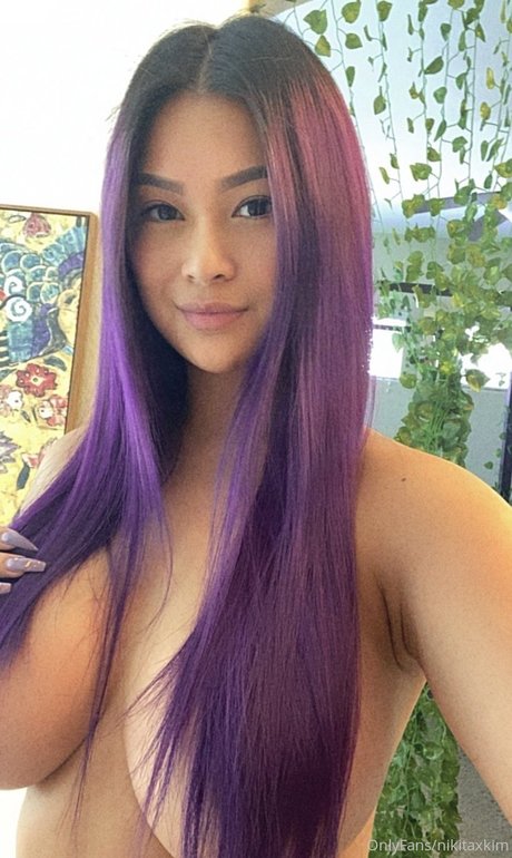 ぽっちゃりブルネットオンリーファンズ セクシー裸 画像