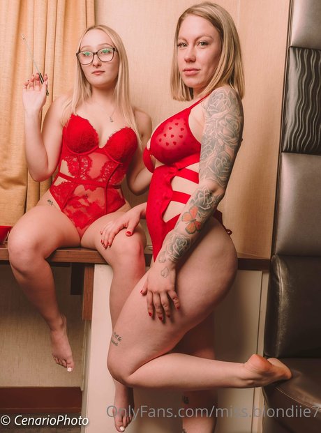 Natasha Lavoie スター 写真