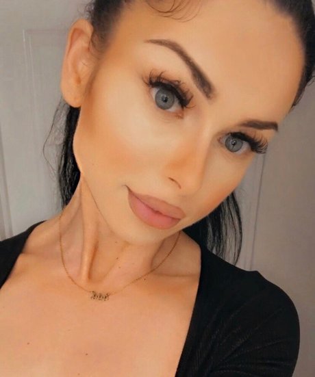 肉厚熟女オンリーファンズ ホットヌード ギャラリー