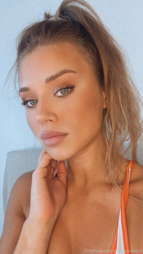 Madison Brock_ ヌードモデル 写真