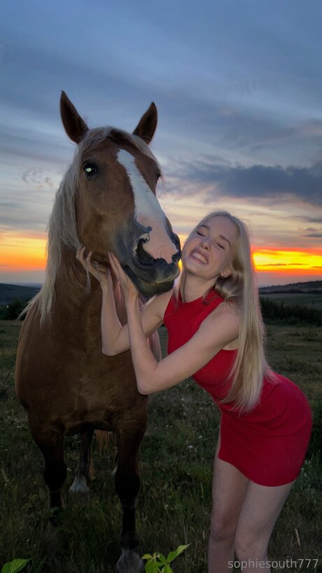 カーリーエボニーオンリーファンズ 無料アダルト ギャラリー