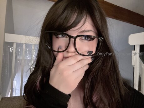 Nayohmii セクシーなポルノスター 画像