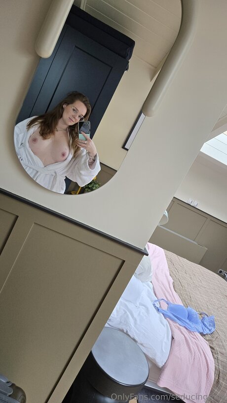 Seducingmila ヌードモデル 写真