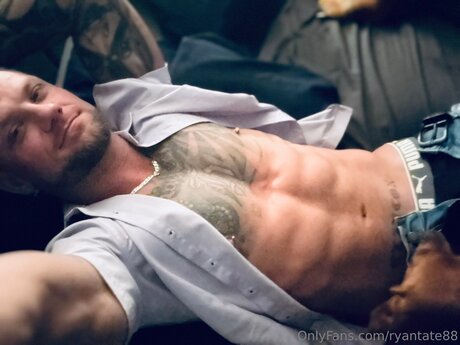 Ryantate88 裸モデル 画像