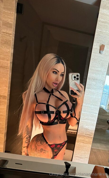 フラットオンリーファン 無料xxx 画像