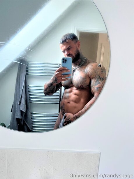 裸の女の子オンリーファンズ 無料 写真