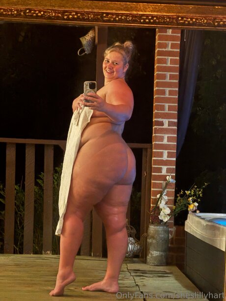 Sheslillyhart ポルノスター 写真