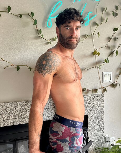 Kenfeels セックスモデル 写真