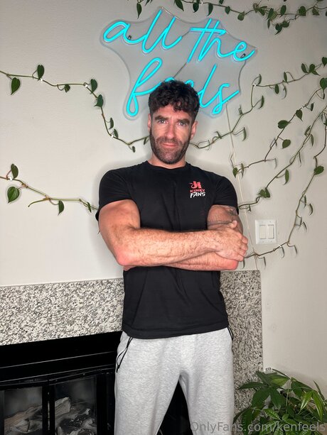 Kenfeels アート女優 ギャラリー