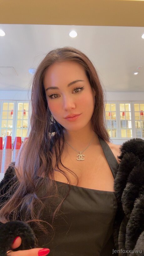 Jenfoxxuwu ポルノモデル ギャラリー