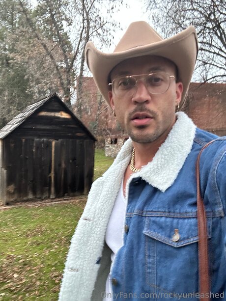 小柄な足オンリーファンズ 無料セクシー 画像