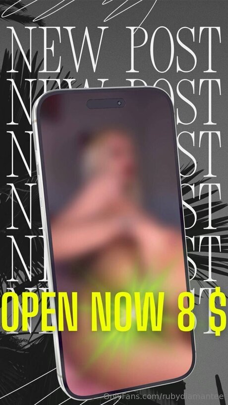 Rubydiamantee ヌードのポルノスター 写真