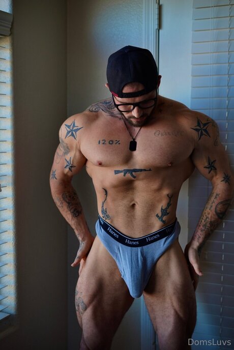 Domsluvz ポルノ女優 写真