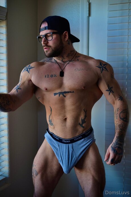 フラットオンリーファン 美しいヌード 画像