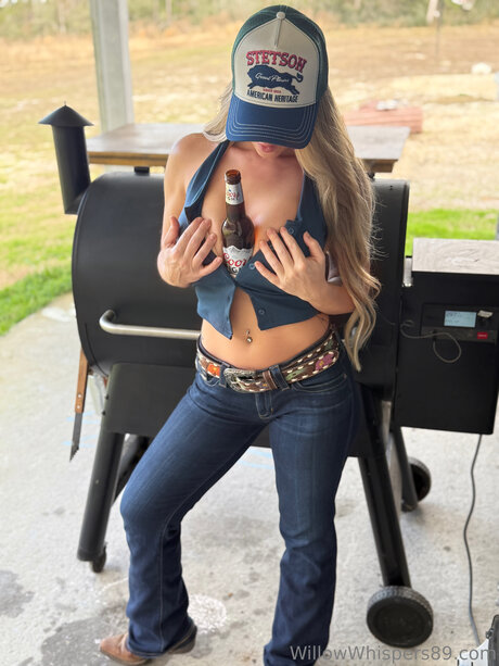 レズビアン乱交オンリーファンズ ポルノ 画像