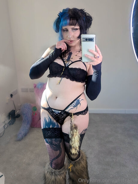 アラブ人妻オンリーファンズ HD ギャラリー