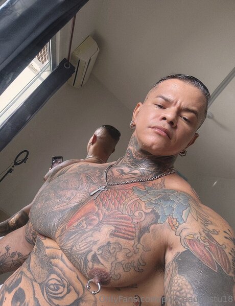 Princeaugustu18 セックス女優 写真