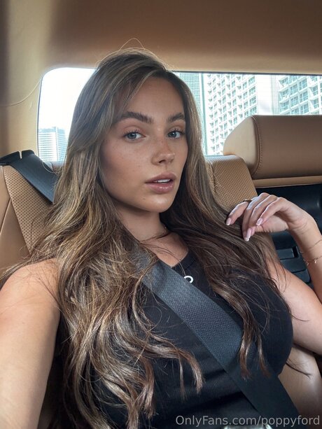 チェコのティーンズオンリーファンズ えろ ギャラリー