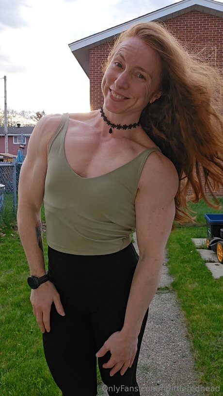 フィットネス 裸 オンリーファンズ 美しい裸 画像