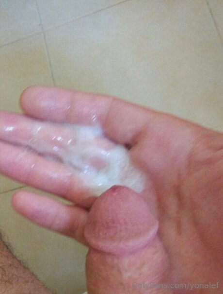 Yonalef ポルノスター 画像