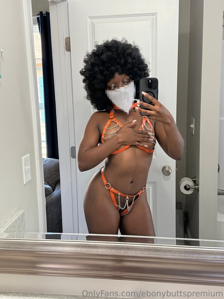 コスプレオナニーオンリーファンズ セクシーヌード 写真